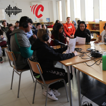 fem ràdio per la justícia global i dinamització comunitària amb  COMSOC