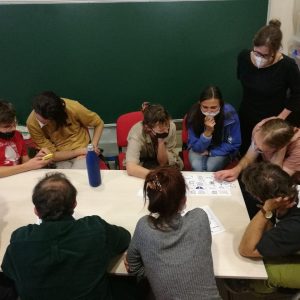 Joc de cartes de l'economia del procomú al Màster DeGrowth, març de 2022