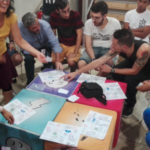 Joc de cartes de l'economia del procomú amb Causes Coop a la Lleialtat Santsenca